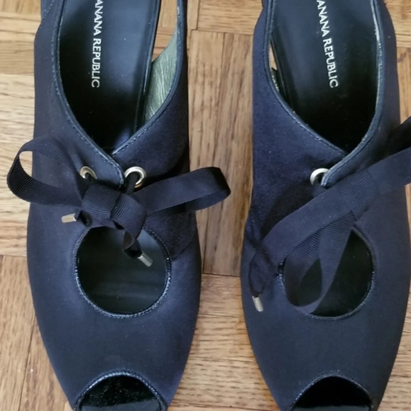 Banana Republic open toe pump sz 9 - Picture 1 of 8